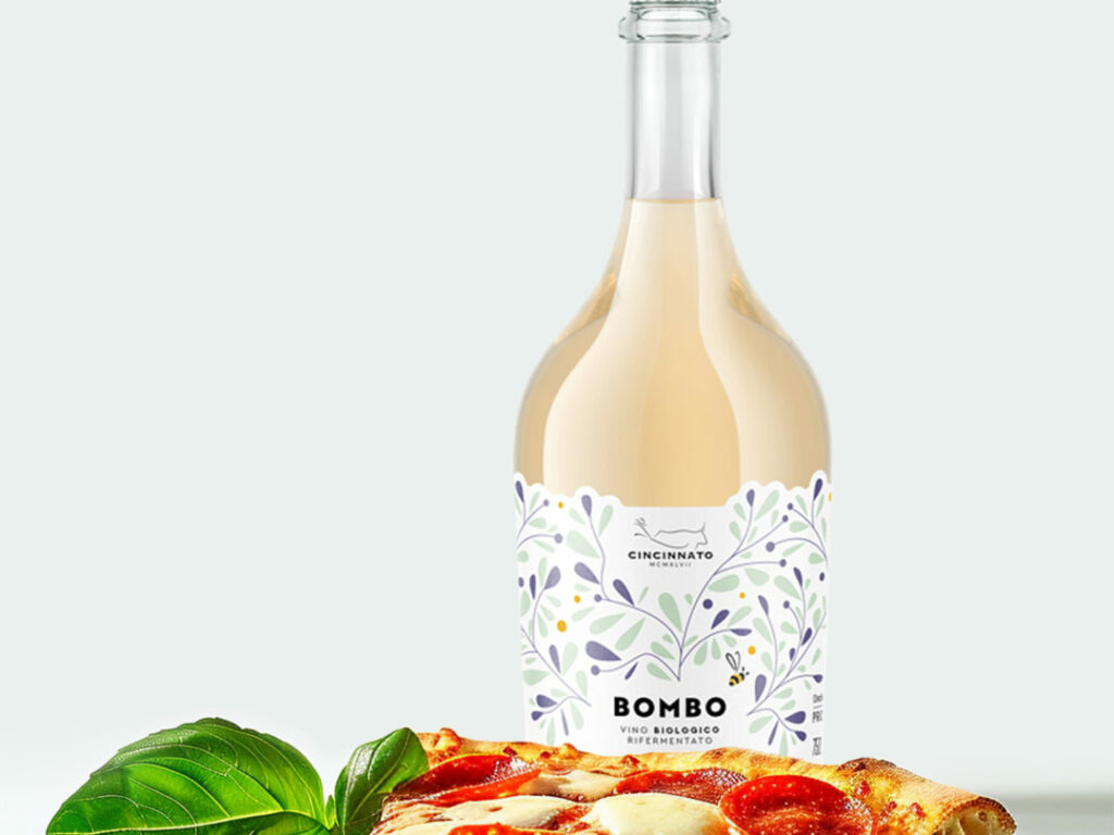 bombo vino rifermentato biologico Cincinnato abbinato alla pizza margherita